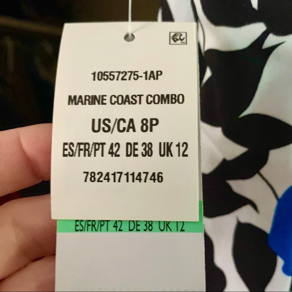 NEW Stunning NINE WEST Blue Floral Size 8P Stretch Cotton Fit & Flare Dress - Picture 3 of 16